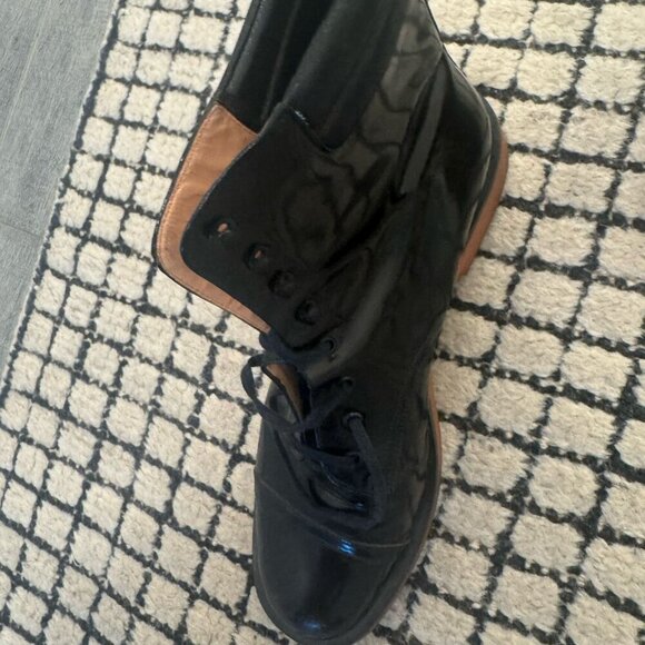 Robert Clergerie Black Patent Leather Lace-Up Boots – Size 40.5 - Picture 3 of 4